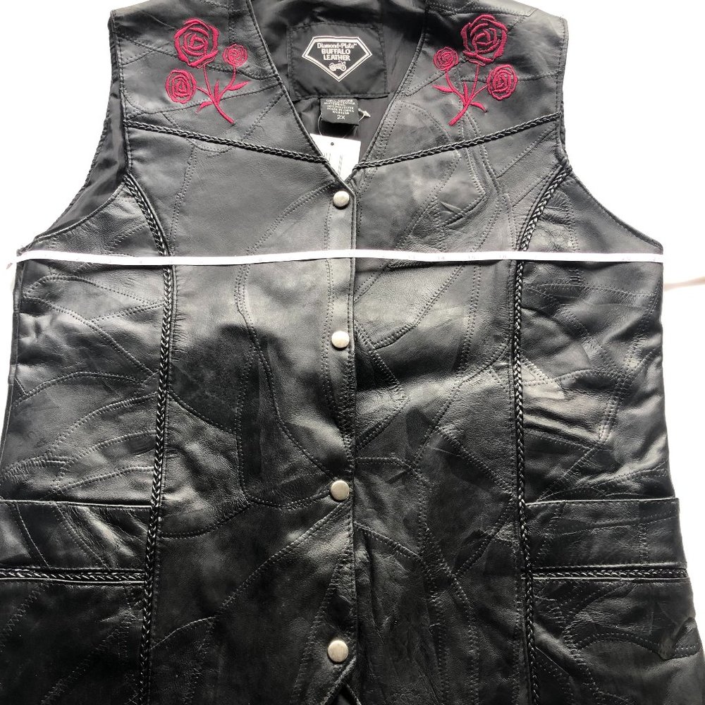 Black leather woman's vest w/red roses size 2XL - Picture 5 of 6